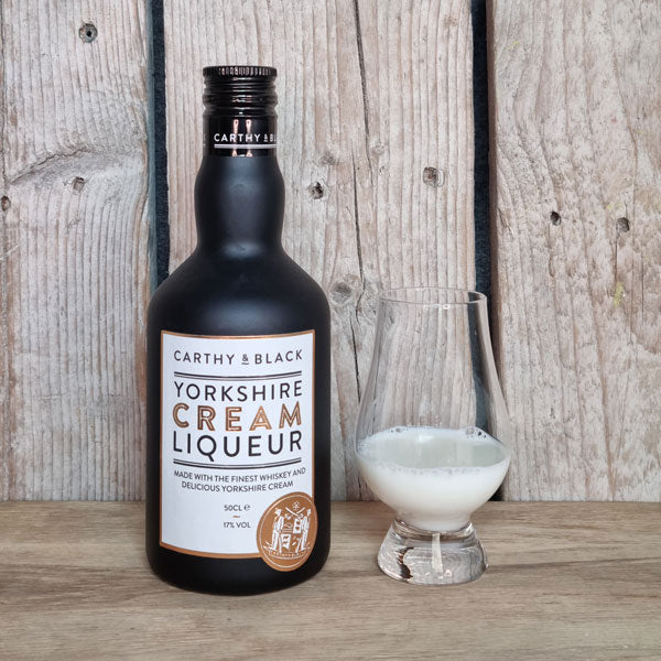 Carthy Black Yorkshire Cream Liqueur i glas