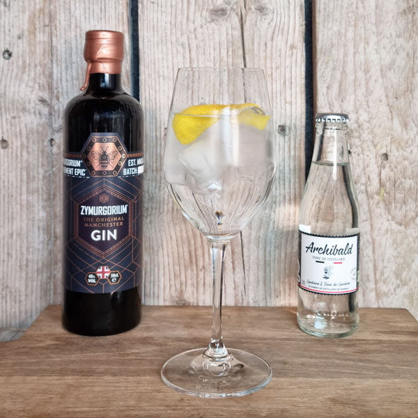 Flowers Gin & Tonic