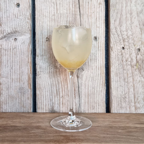 Frisk Appelsin Gin & Tonic i glas