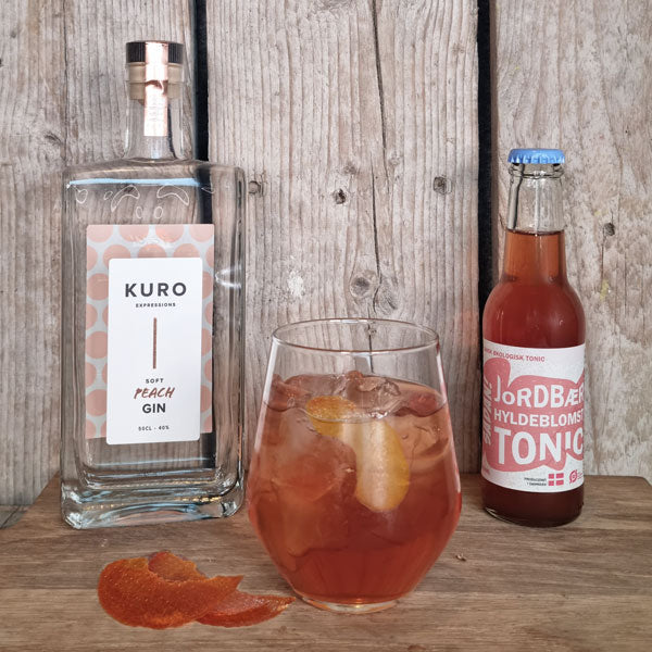 Sød Fersken Gin & Tonic