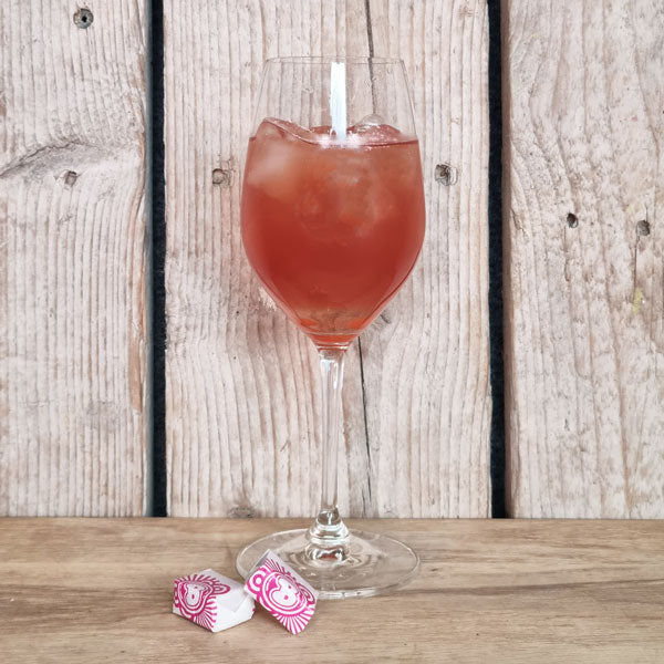 Hubba Bubba Gin & Tonic i glas
